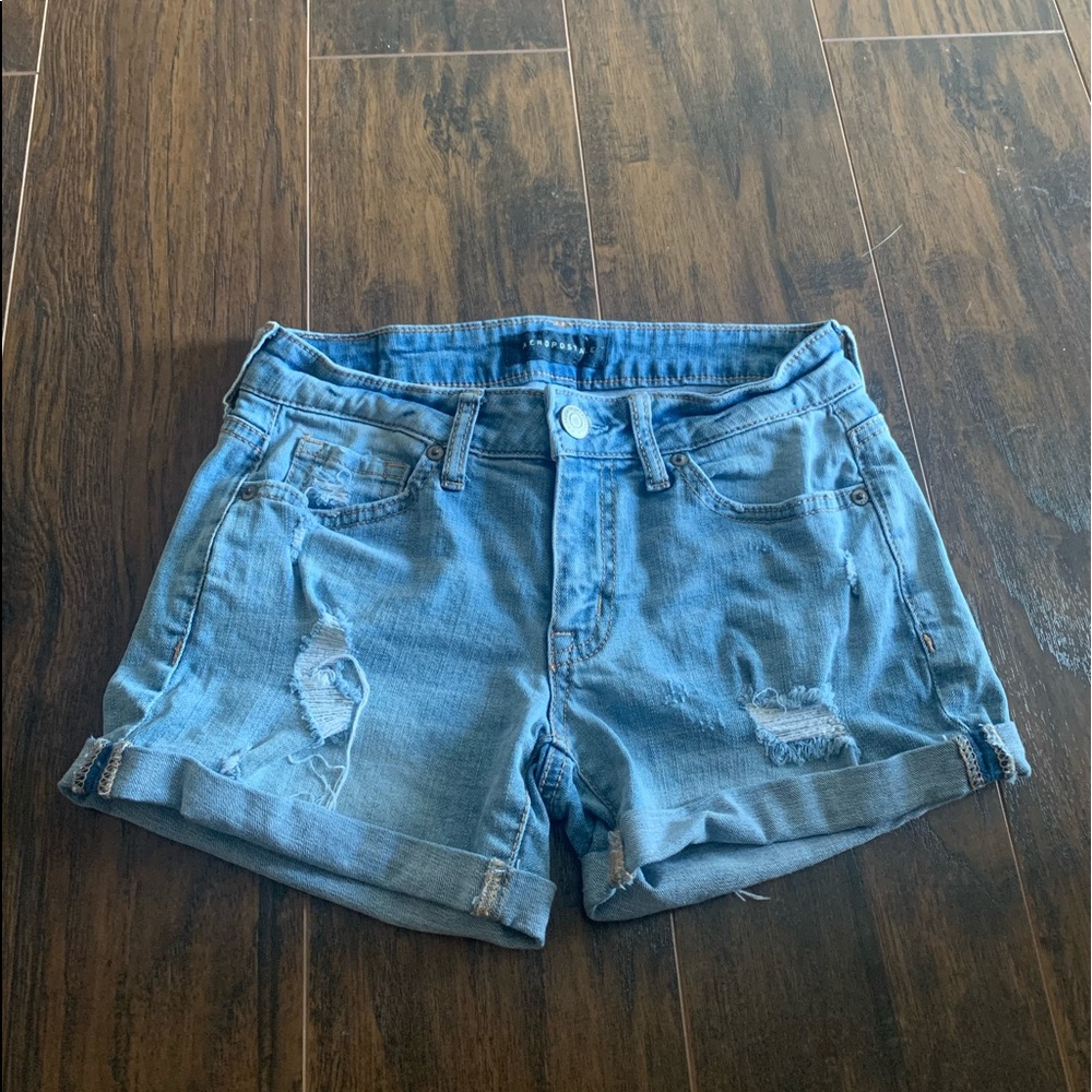 low rise Aeropostale medium wash midi shorts